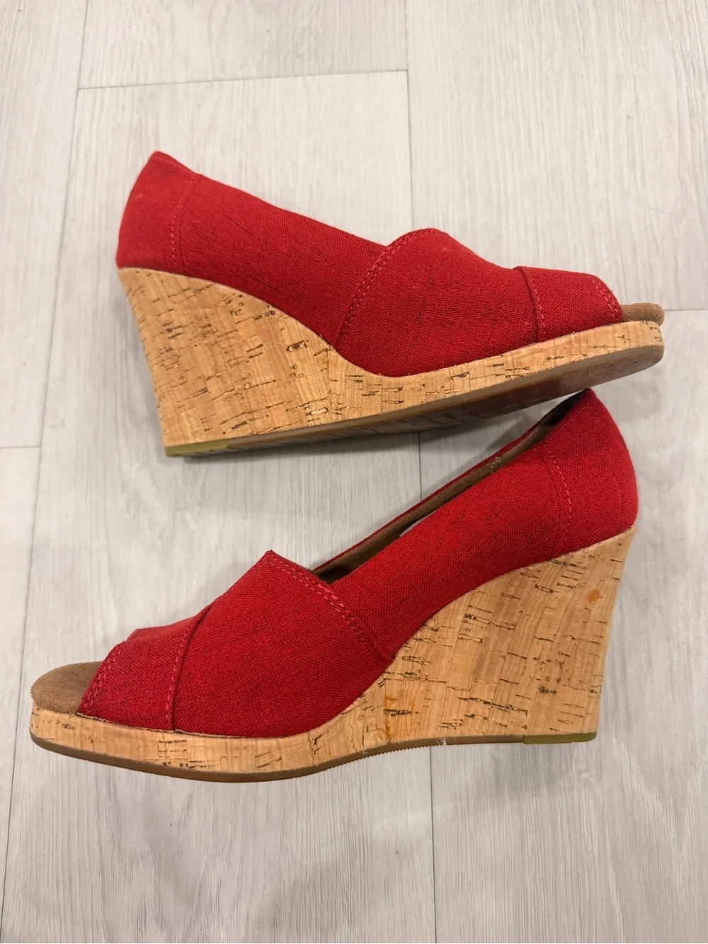 TOMS Red Canvas Cork Wedge Peep Toe Slip On Heels‎ Size 7